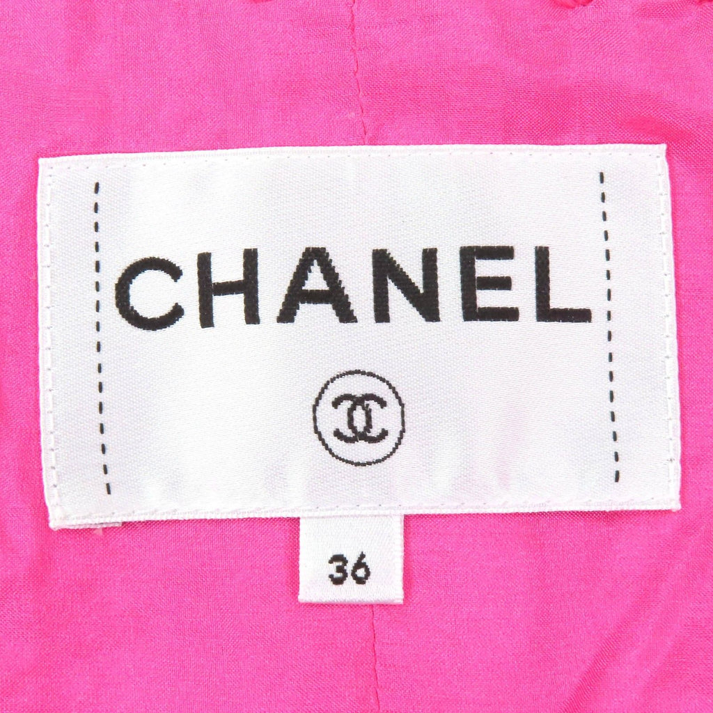 CHANEL Cotton Tweed No-Collar Jacket Gold CC Buttons Pink Size 36 Made in France