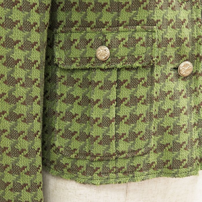 CHANEL 2008 Houndstooth Tweed Cropped Jacket Epaulettes Scissors CC Logo Size 36