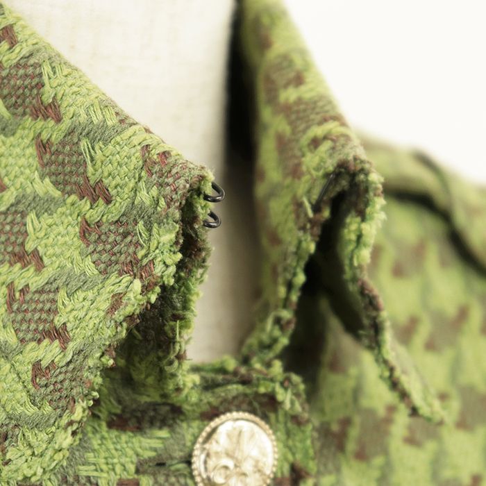 CHANEL 2008 Houndstooth Tweed Cropped Jacket Epaulettes Scissors CC Logo Size 36