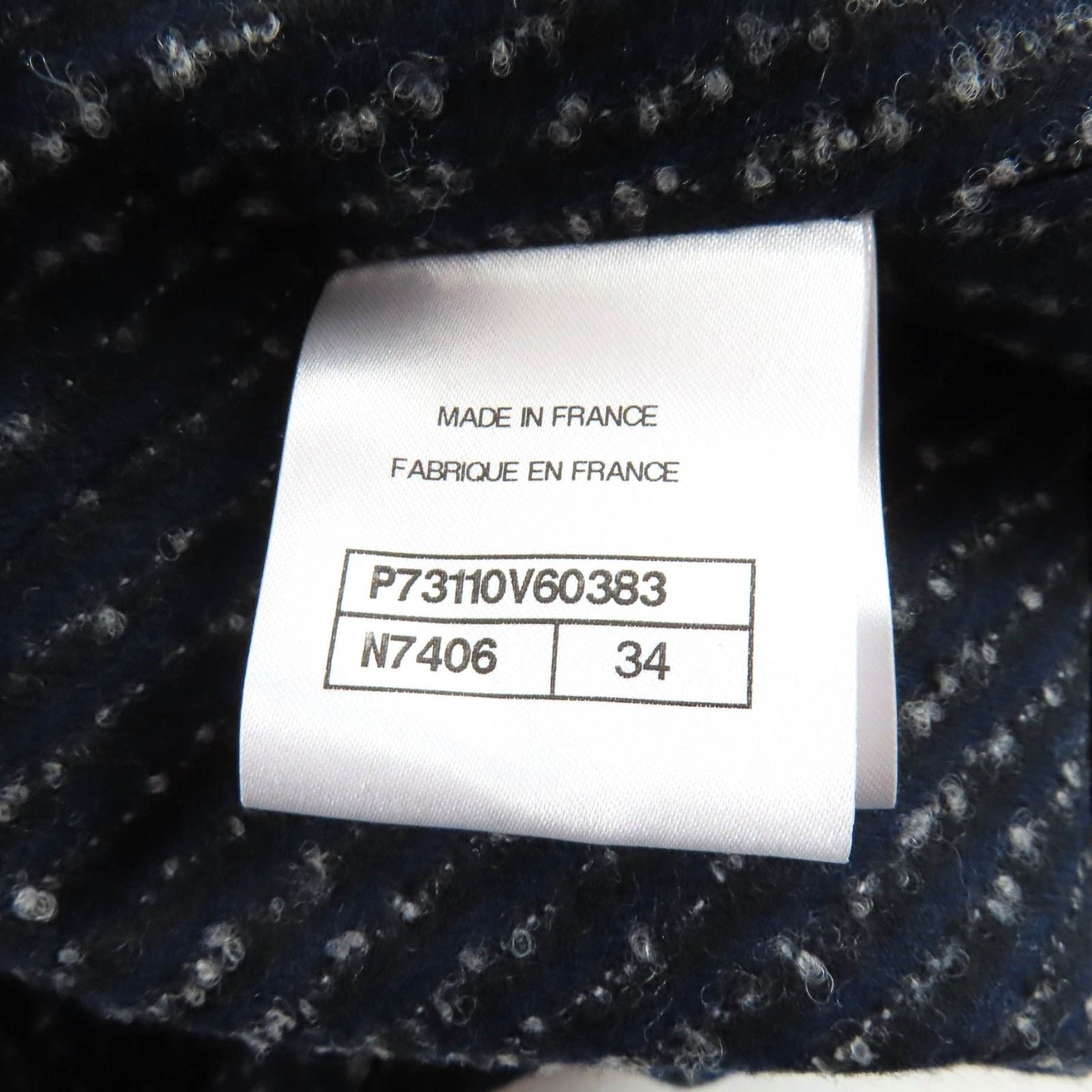 CHANEL 2021 Wool Blend Tweed Coat CC Buttons Navy Runway Piece Size 34 Made in France