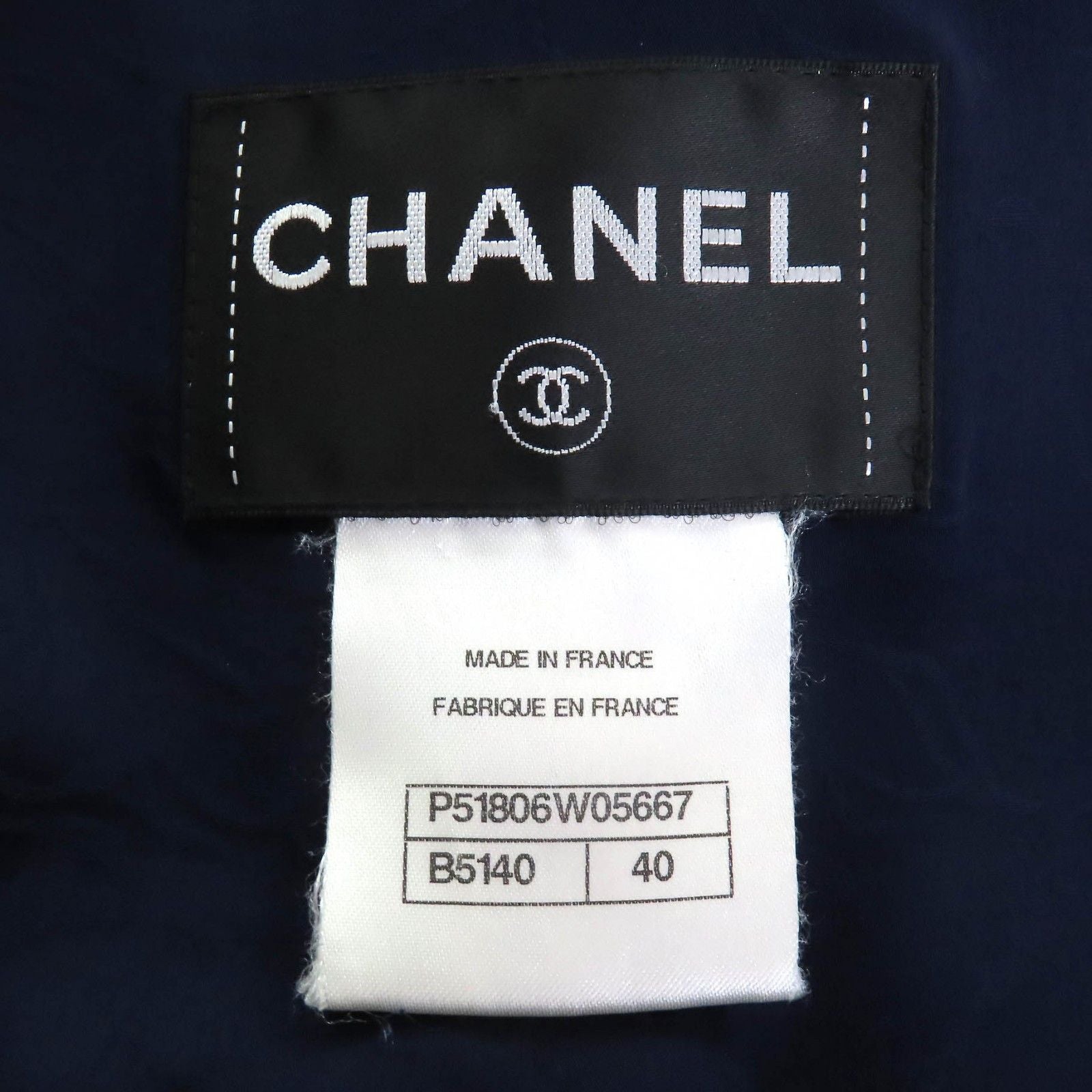 CHANEL Wool Tweed Short Cropped Half-Sleeve Jacket CC Buttons Silk Lining Navy Ivory Red Size 40