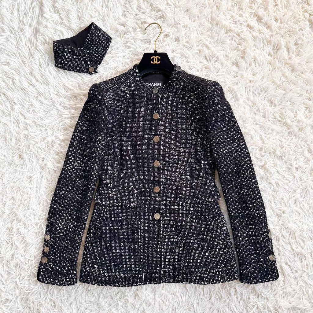 CHANEL Stand Collar / No Collar 2way Tweed Jacket Size 36