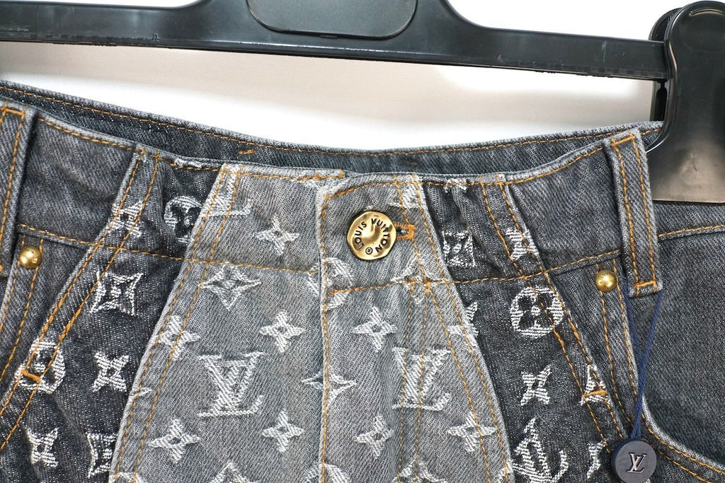 LOUIS VUITTON 23AW Monogram Flower Patchwork Denim Pants Grey Size 31
