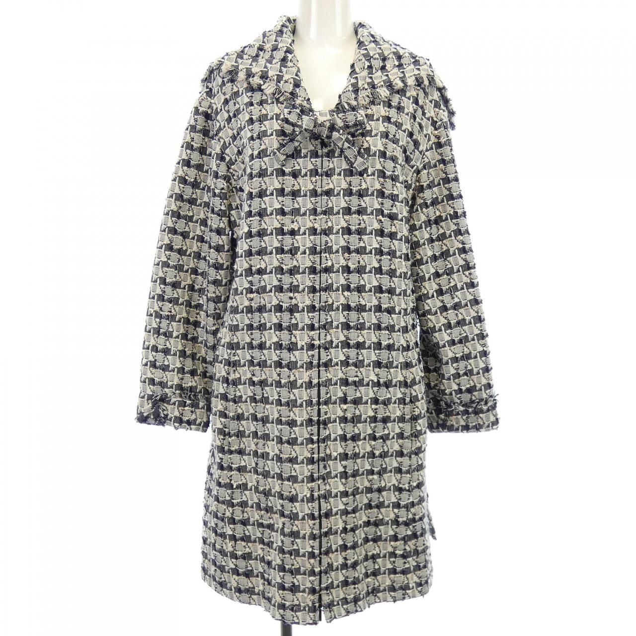 CHANEL Coat P58049V43827 Size 40