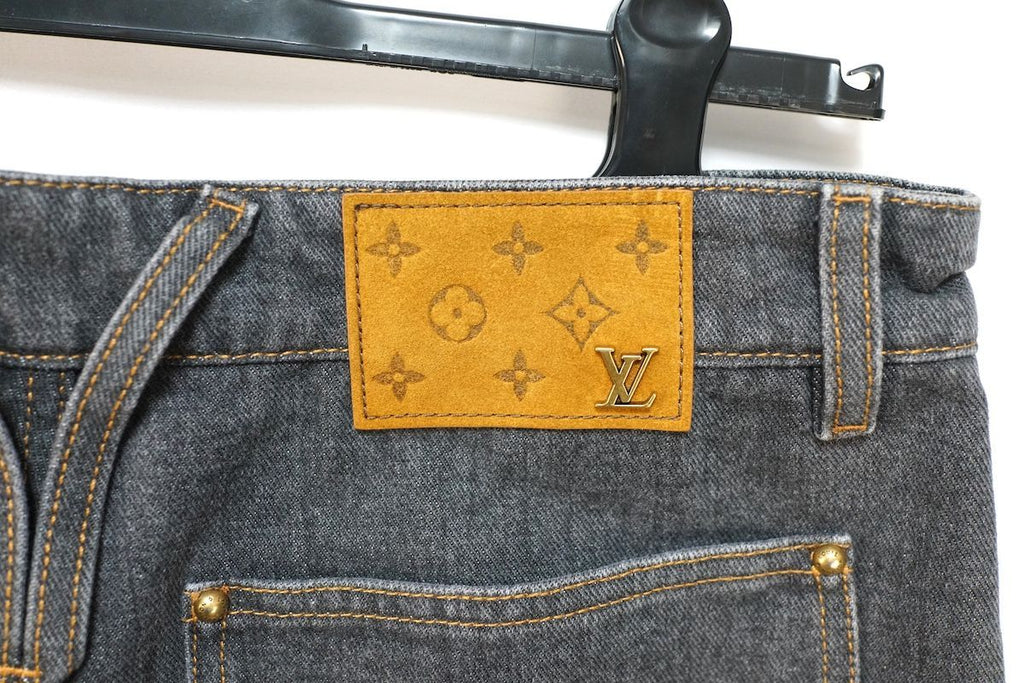 LOUIS VUITTON 23AW Monogram Flower Patchwork Denim Pants Grey Size 31