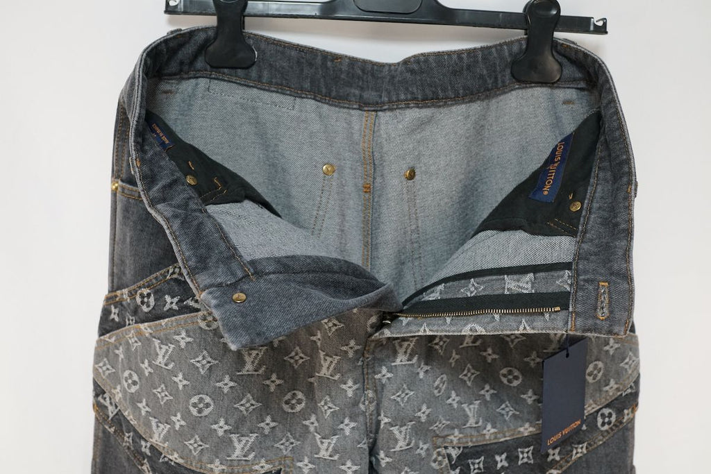 LOUIS VUITTON 23AW Monogram Flower Patchwork Denim Pants Grey Size 31