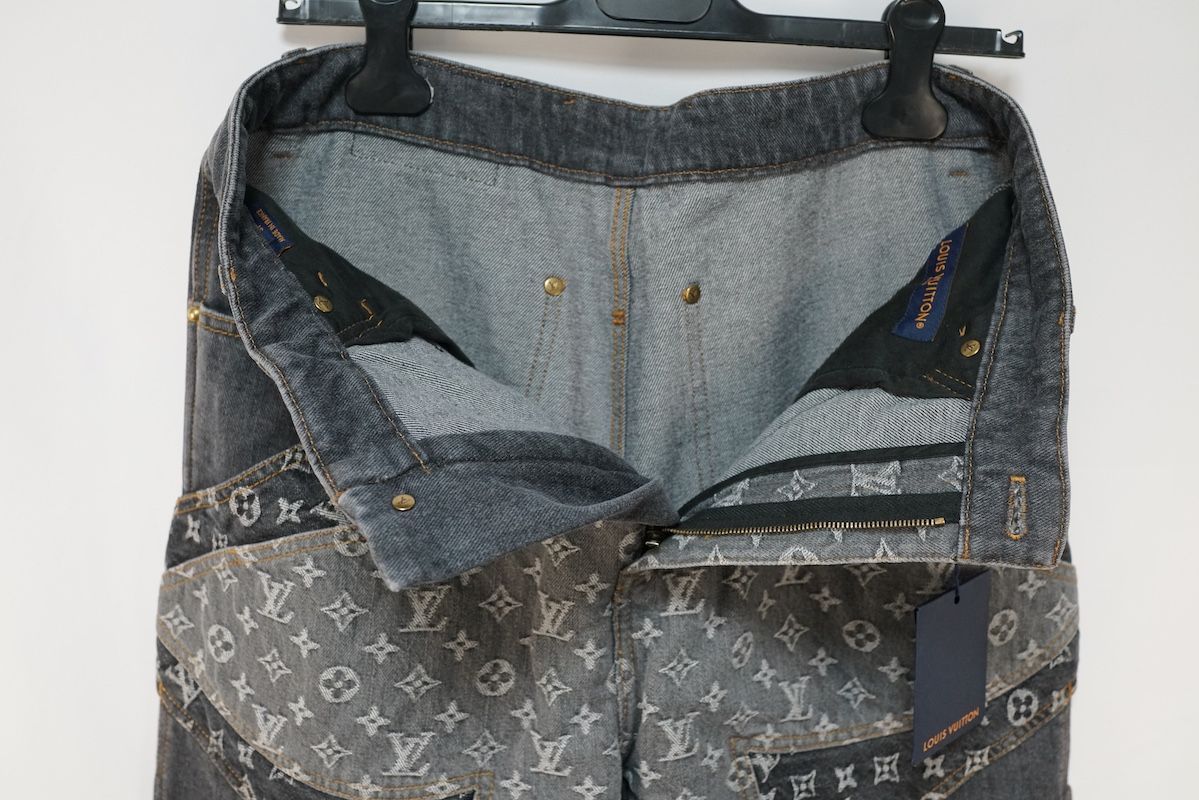 LOUIS VUITTON 23AW Monogram Flower Patchwork Denim Pants Grey Size 31