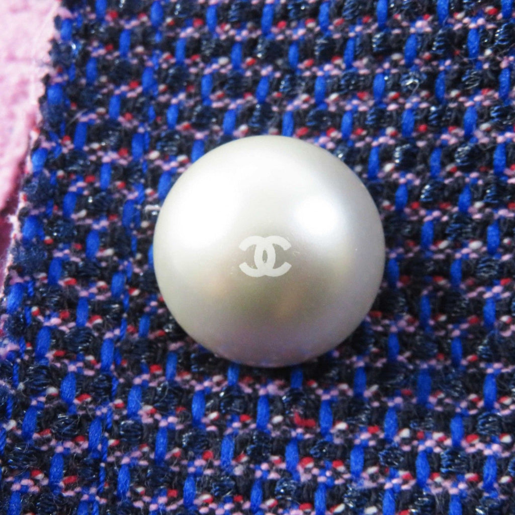 CHANEL P45867 F Pearl CC Button Cut-Off Collarless Metallic Tweed Jacket Blue Pink Size 40