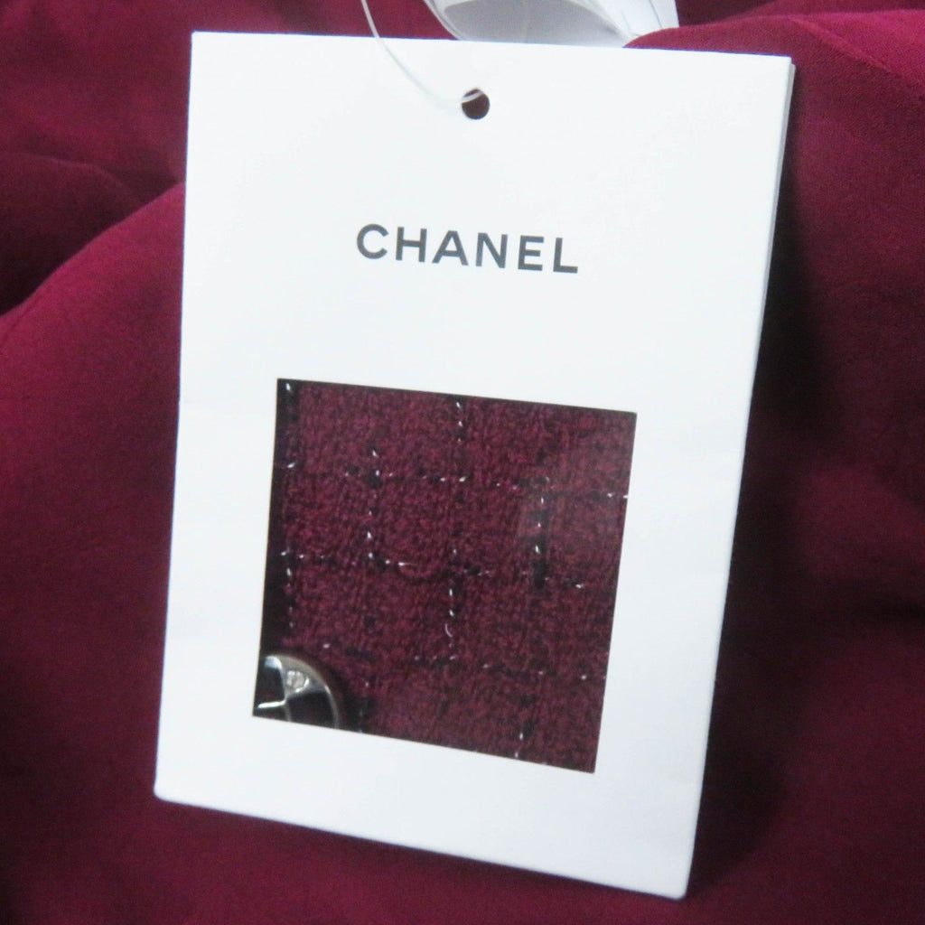 CHANEL 22A P73183 CC Button Collarless Tweed Jacket Burgundy Black White Size 34