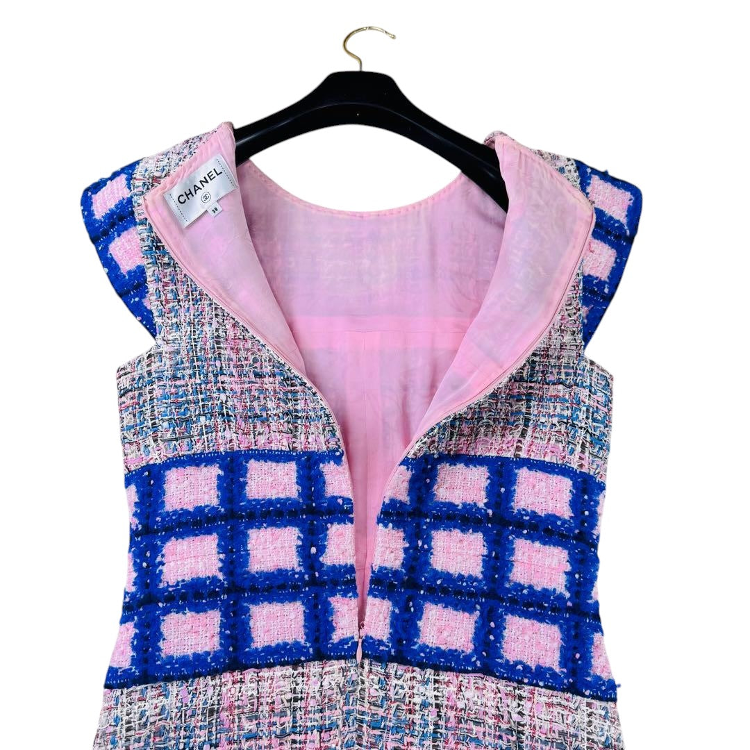 Chanel 2018 Tweed Dress CC Logo Hardware Size 38