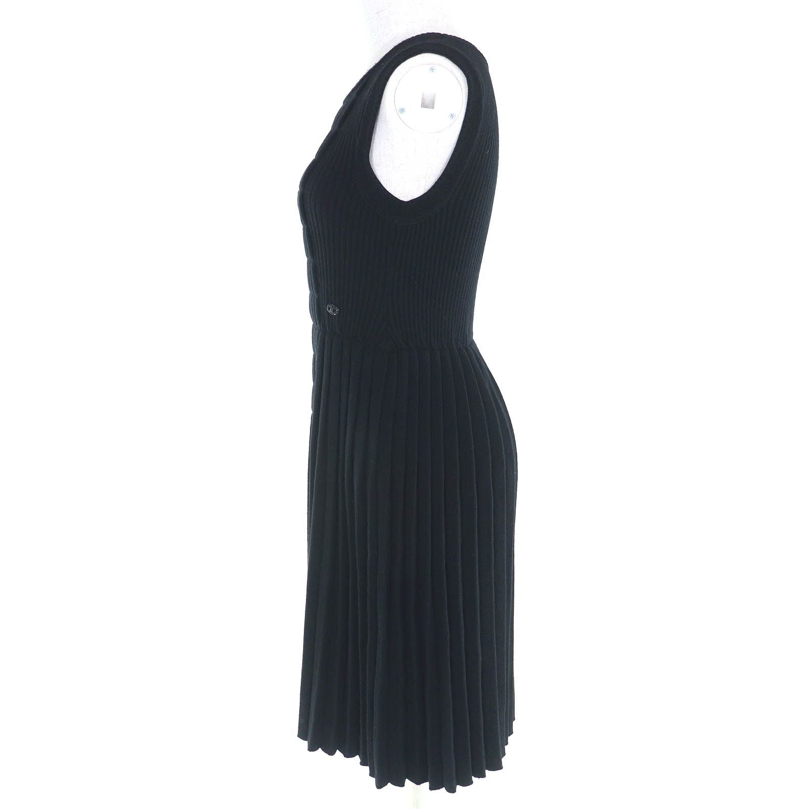 CHANEL P31446 07A 100% Wool CC Logo Hardware Sleeveless Knit Dress Black Size 34 Made in France