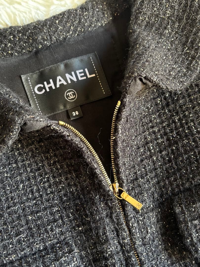 CHANEL Gold Lamé Tweed Jacket Size 38
