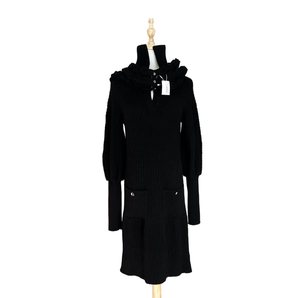 CHANEL Waffle Knit Long Dress with Necklace Size 34