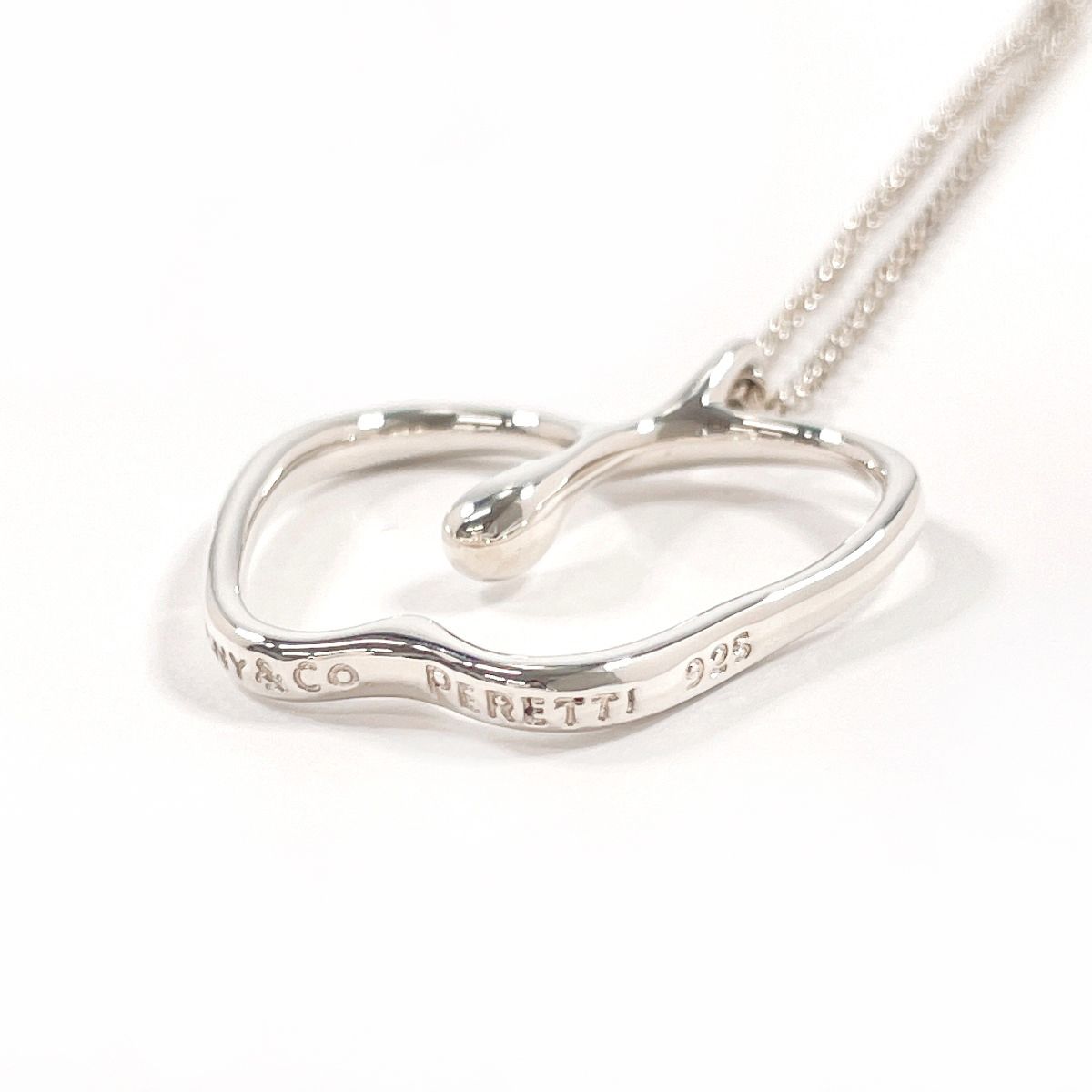 Tiffany & Co. Elsa Peretti Apple Necklace