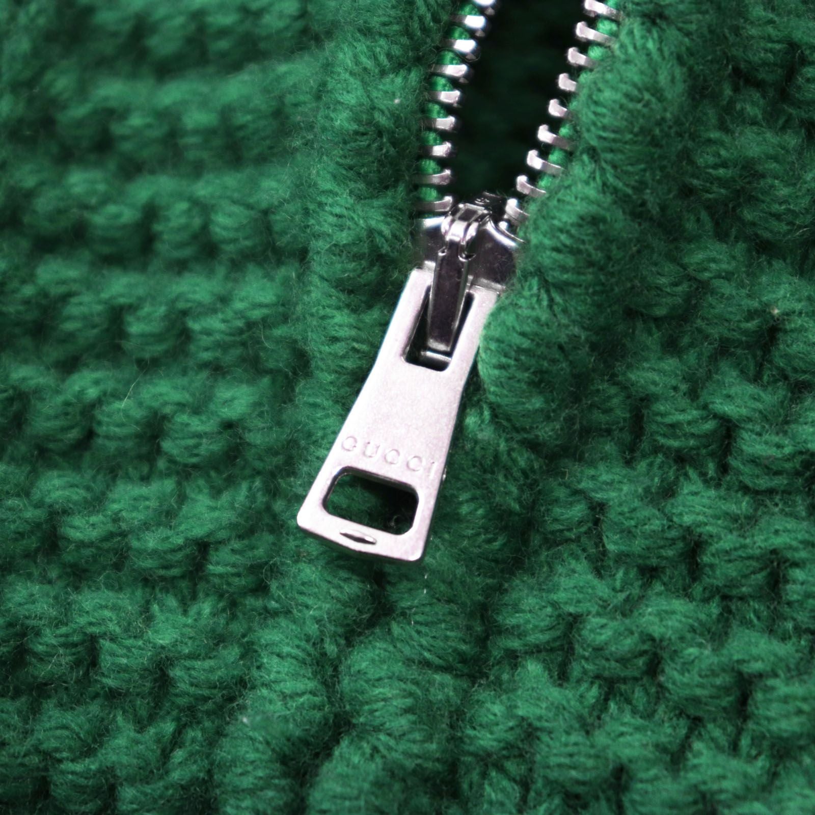 GUCCI ABCDEFGUCCI レタリング ケーブルニット ジップアップ ボンバージャケット グリーン Sサイズ
