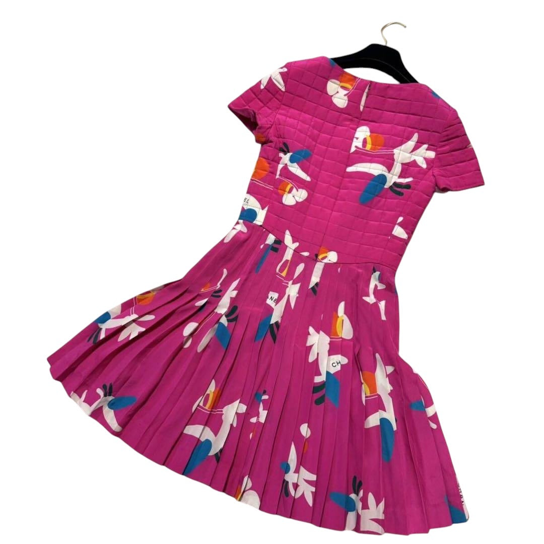 CHANEL Runway Quilted Floral Silk Short Sleeve Dress