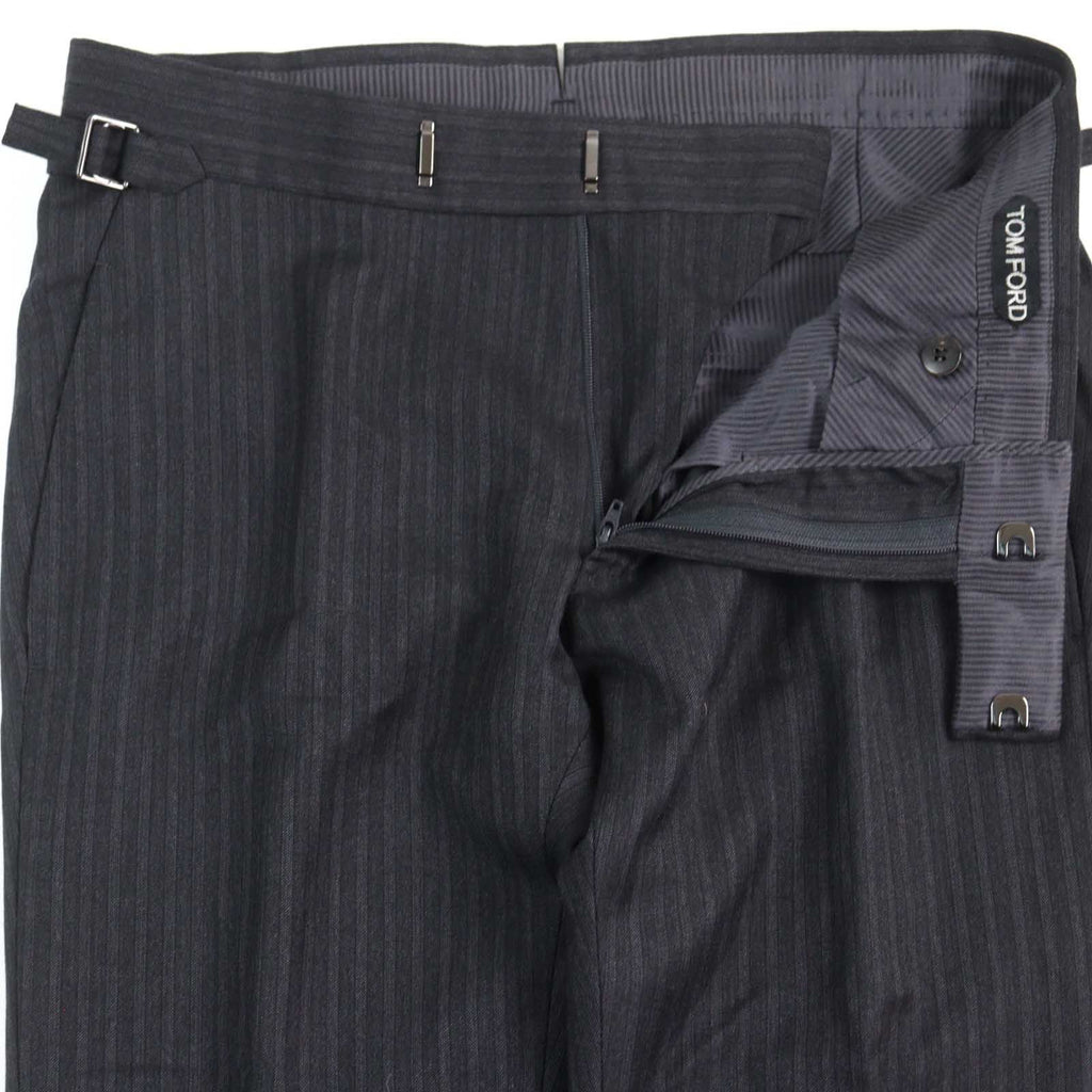 TOM FORD 24DL4W Windsor Stripe Peaked Lapel Single Suit Size 44