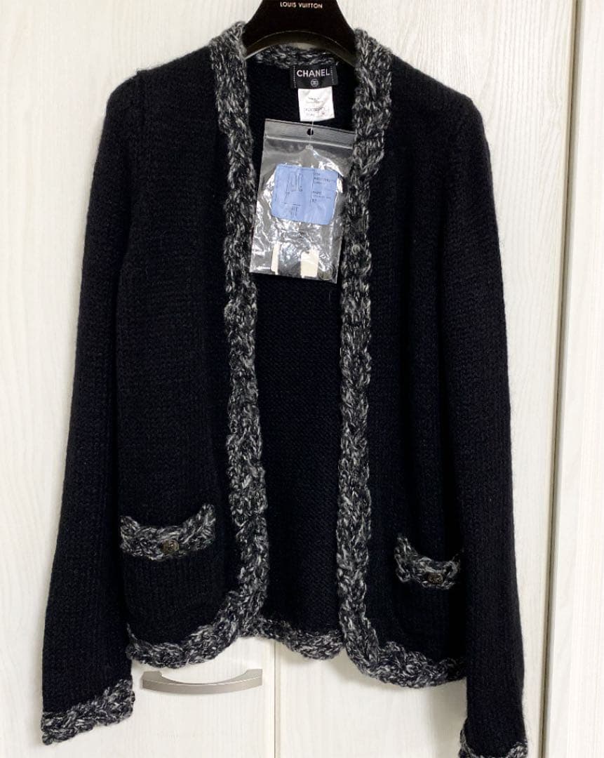 CHANEL Cardigan Size 38