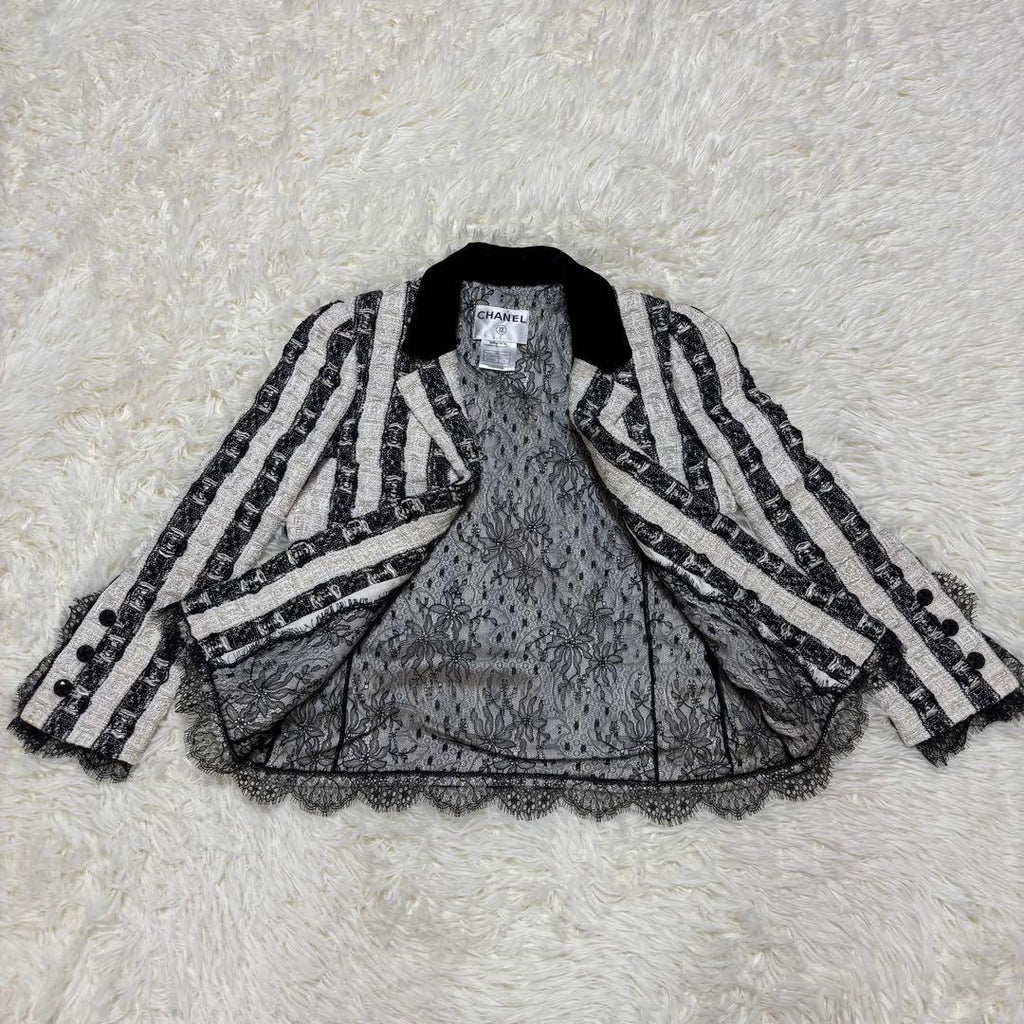 CHANEL Silk Tweed Stripe Jacket Lace Lining Size 36